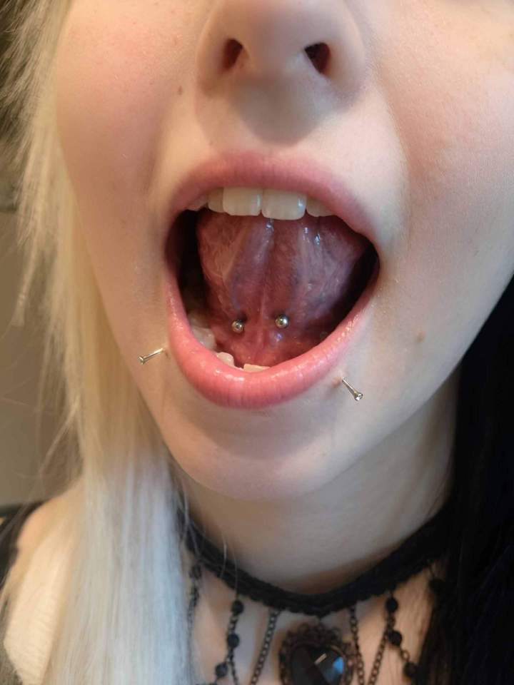 Piercing sous la langue Québec